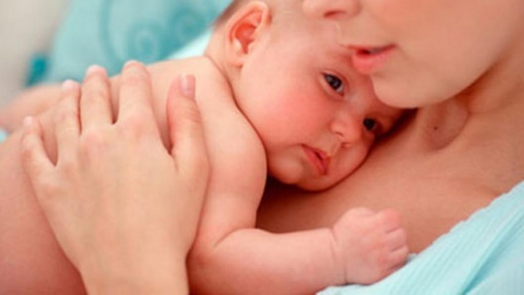Hạ sốt cho trẻ sơ sinh tại nhà